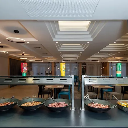 Hotel Kolovare 4*