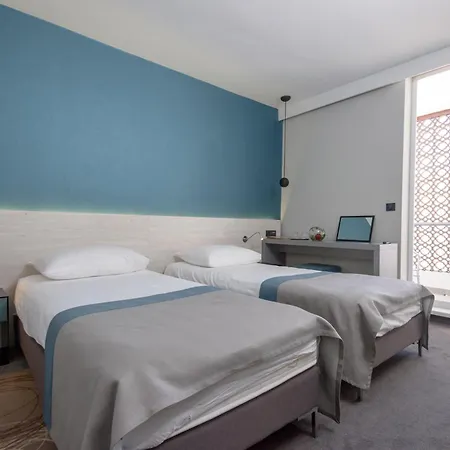 Hotell Kolovare 4*