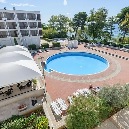 Kolovare Отель Задар