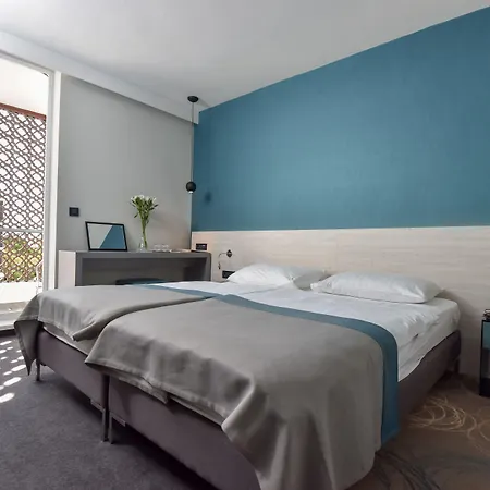 Kolovare Отель Задар