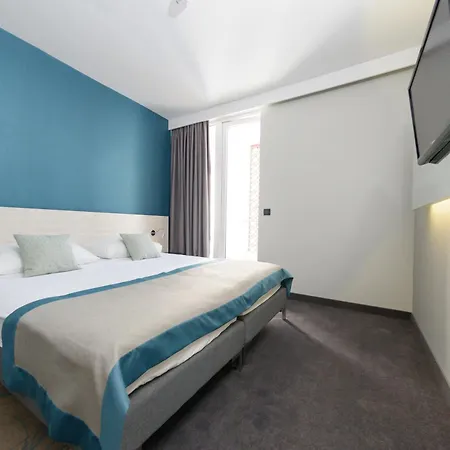 Kolovare Отель Задар