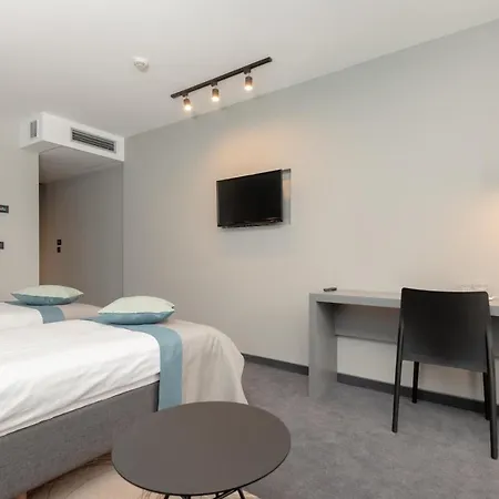 Kolovare Hotel 4*