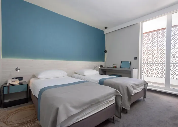 Hotell Kolovare 4*
