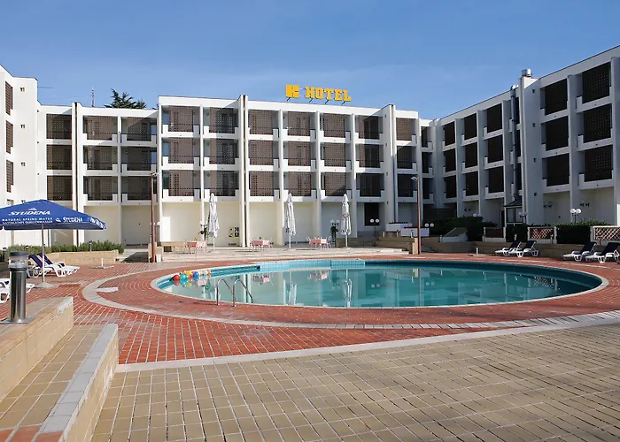 Kolovare Отель Задар