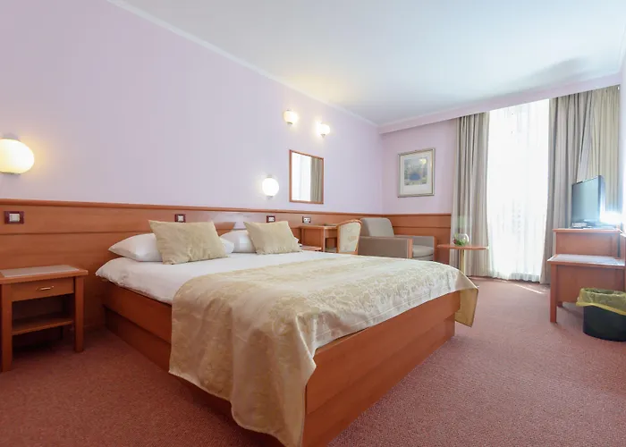 Отель Kolovare Задар