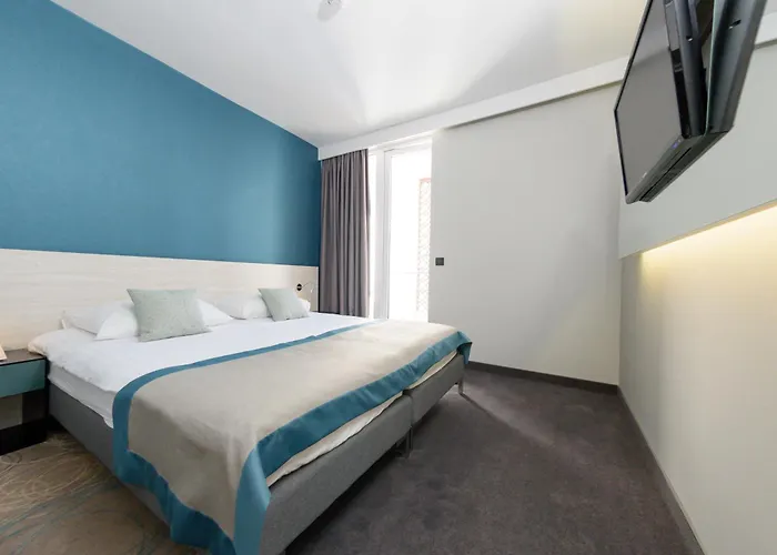 Kolovare Отель Задар