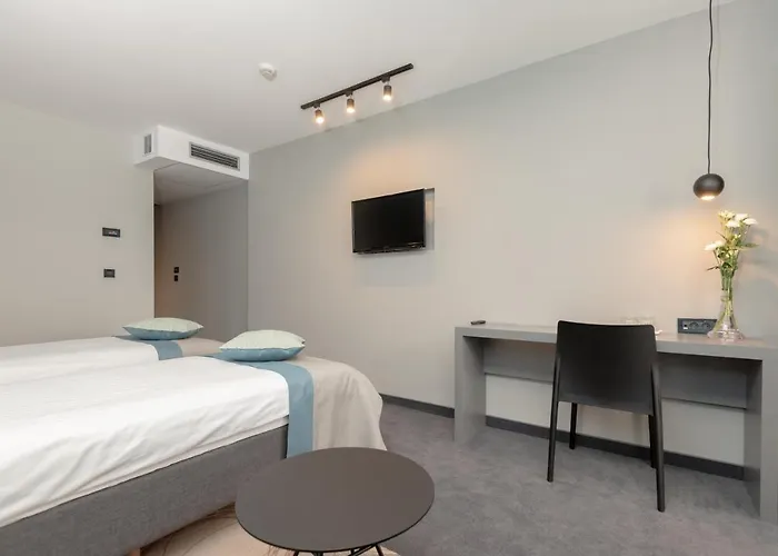 Kolovare Hotel 4*
