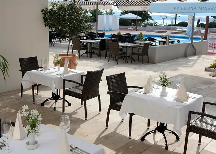 Отель Kolovare Задар