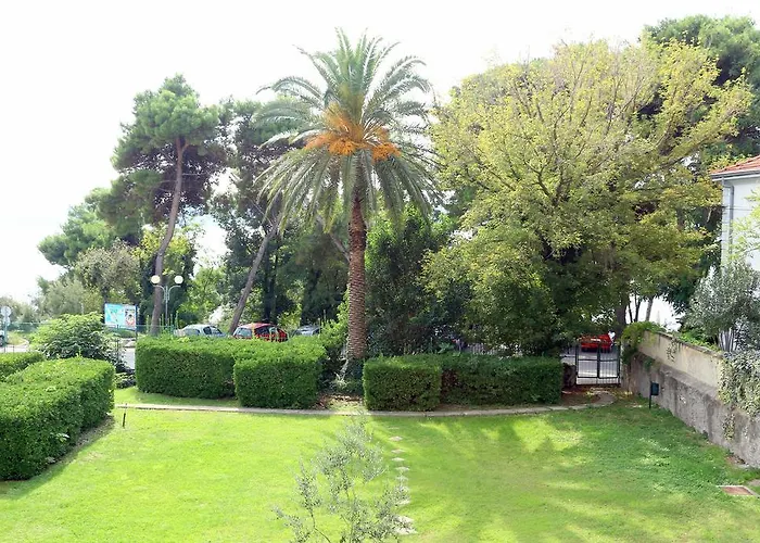 Kolovare Szálloda 4*